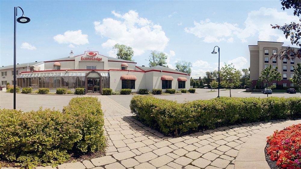 Econo Lodge Laval Dış mekan fotoğraf